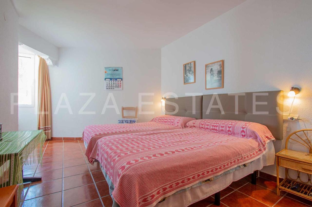 Apartment En Edificio Torresol, 1ª Linea De Playa En Nerja